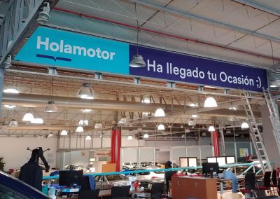 Rótulos, corpóreos con iluminación y vinilos para Holamotor