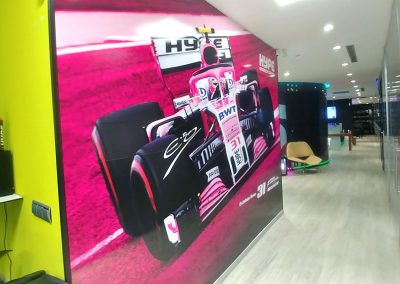 Vinilado oficinas de Hype Energy Drinks en Puerto Banús