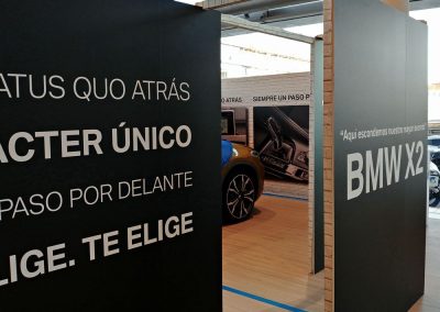 Diseño, producción y montaje del cubo para el BMW X2 en Avda. Velázquez