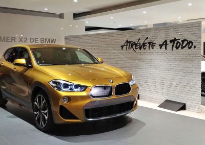 Diseño y montaje del cubo para el BMW X2 en el concesionario de El Viso