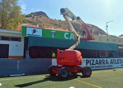 Rótulo patrocinio en el Campo Municipal Ntra. Sra. de la Fuensanta de Pizarra