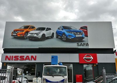 Vinilos para concesionario Nissan Safamotor en Vélez-Málaga