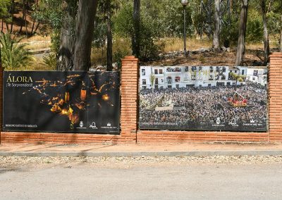 Placas promocionales de Álora en la salida del Caminito del Rey