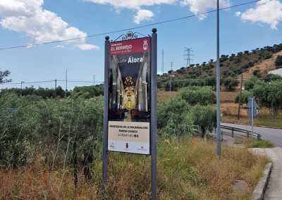 Tótems en la carretera de Álora al Chorro