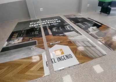 Vinilados para cerramientos de locales en obras del CC El Ingenio