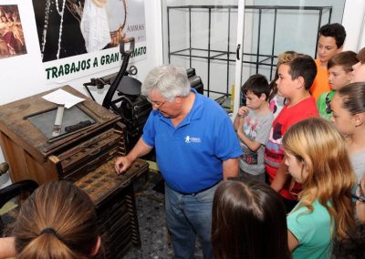 Visita del CEIP El Hacho a Imprenta Castillo