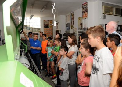 Visita del CEIP El Hacho a Imprenta Castillo