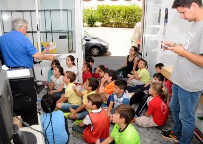 Visita del CEIP El Hacho a Imprenta Castillo