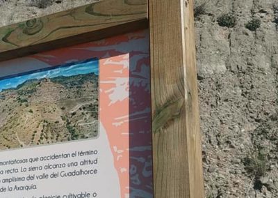 Diseño y producción de la señalización de los restos arqueológicos de Castillejos de Quintana de Pizarra