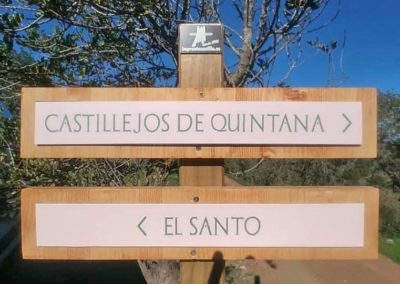 Diseño y producción de la señalización de los restos arqueológicos de Castillejos de Quintana de Pizarra