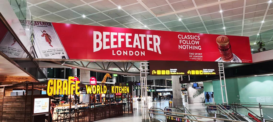 Publicidad de Beefeater en el aeropuerto de Málaga