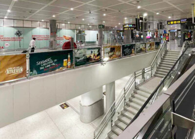 Publicidad de San Miguel en el Aeropuerto de Málaga