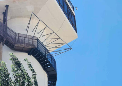 Estructura para publicidad espectacular en la Torre de Control del Aeropuerto de Granada