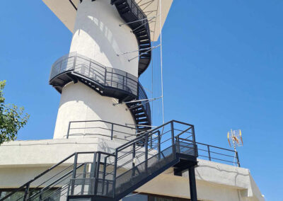 Estructura para publicidad espectacular en la Torre de Control del Aeropuerto de Granada