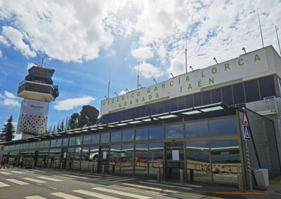 Publicidad espectacular en la Torre de Control del Aeropuerto de Granada