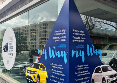 Producción e instalación campaña VW en Fuengirola