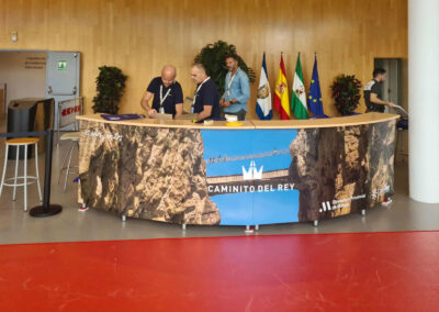 Diputación de Málaga: 10º aniversario del Caminito del Rey. Mostrador largo.