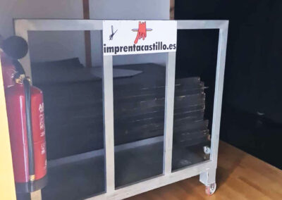 Diputación de Málaga: 10º aniversario del Caminito del Rey. Carro con el material.